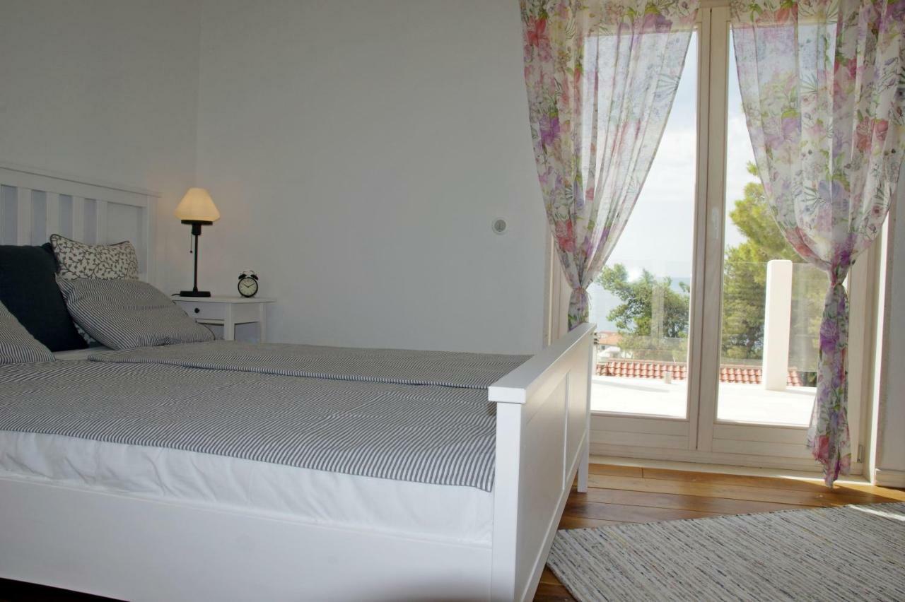 Holiday Home Nevista Sumartin Eksteriør bilde