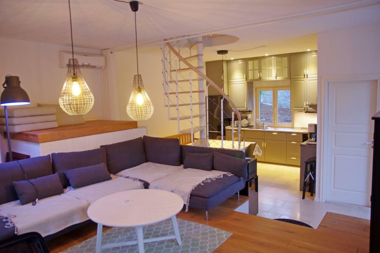 Holiday Home Nevista Sumartin Eksteriør bilde